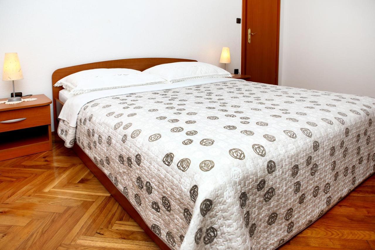 Apartment Ivana Trogir Exterior photo